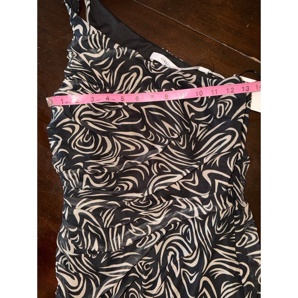 LIKELY Gemella One Shoulder Ruched Dress Black Cream 6 NWT - Picture 4 of 6